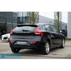 Volvo V40 2.0 D2 Momentum Business -Navi-Leder- (bj 2015)
