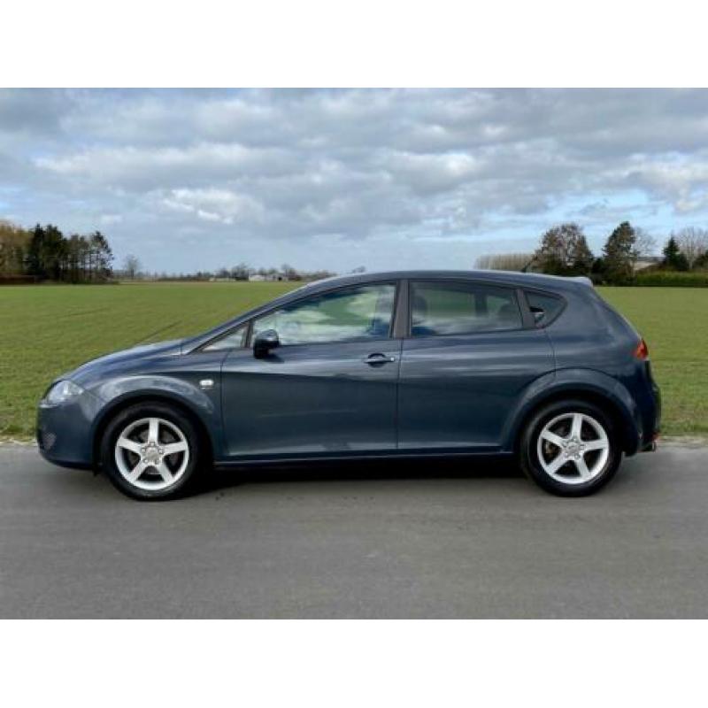Seat Leon 2.0 FSI 16V | AIRCO | LM | 2006 Grijs