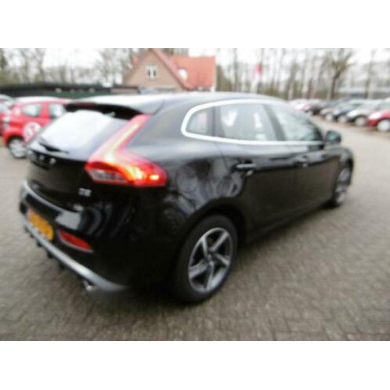 Volvo V40 2.0 D2 R-Design Business Dealerauto (bj 2015)
