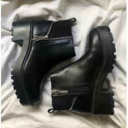 Nieuwe zwarte boots met rits details, imitatieleer, maat 35