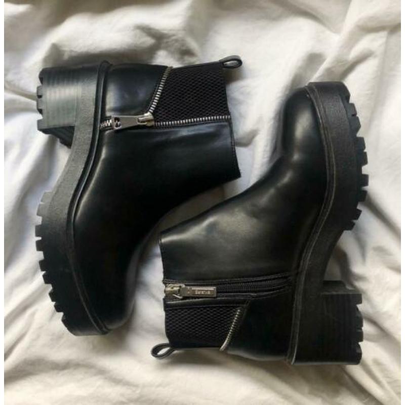 Nieuwe zwarte boots met rits details, imitatieleer, maat 35