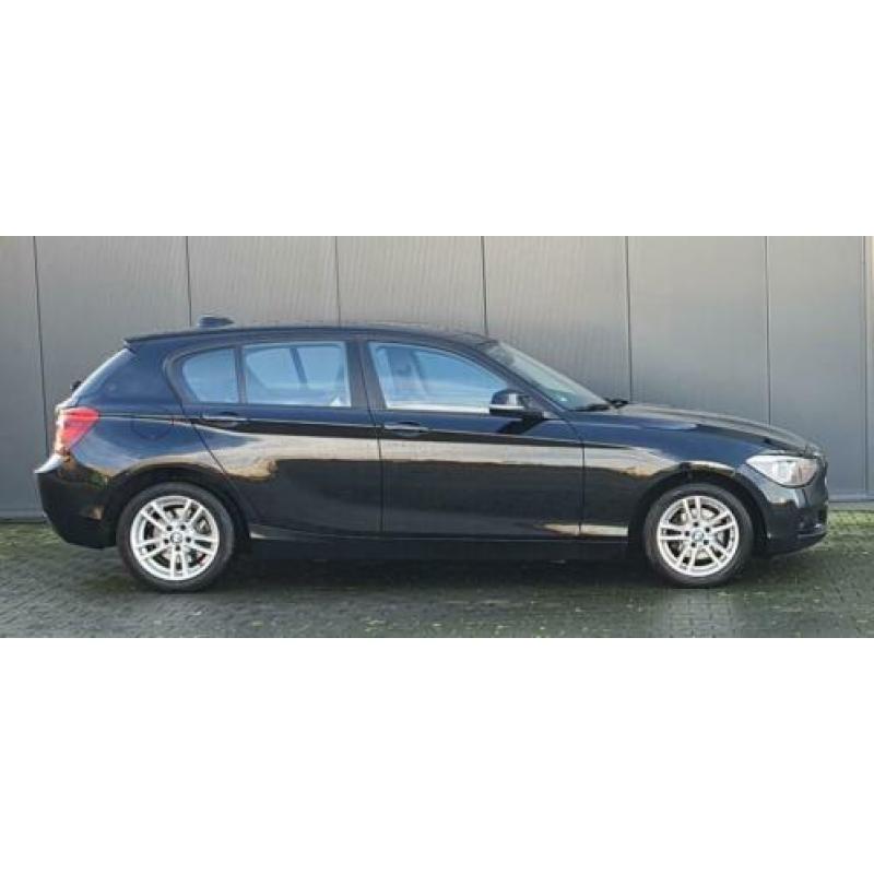 BMW 1-serie 116i NIEUWstaat/Climate-ECC/Parkeersensoren/Gara