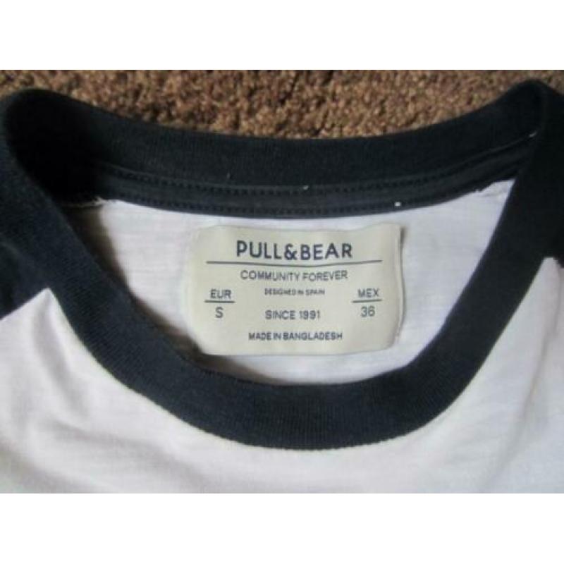 N77: Pull&Bear T-shirt baseball wit blauw mt S ZGAN. Wit m