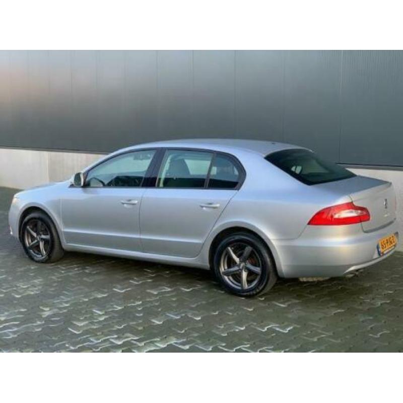 Skoda Superb 1.4 TSI Comfort Airco/Apk/N.A.P