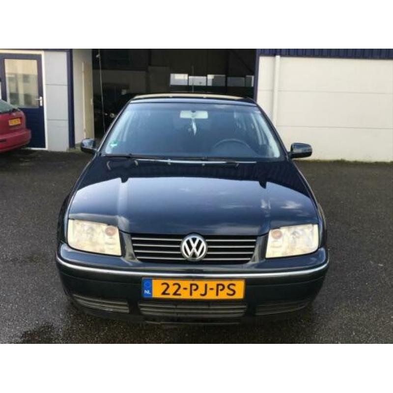 Volkswagen Bora 1.6-16V FSI Turijn Cruise/ Climate/ NAP/ APK