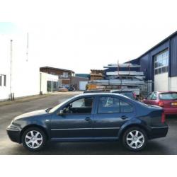 Volkswagen Bora 1.6-16V FSI Turijn Cruise/ Climate/ NAP/ APK
