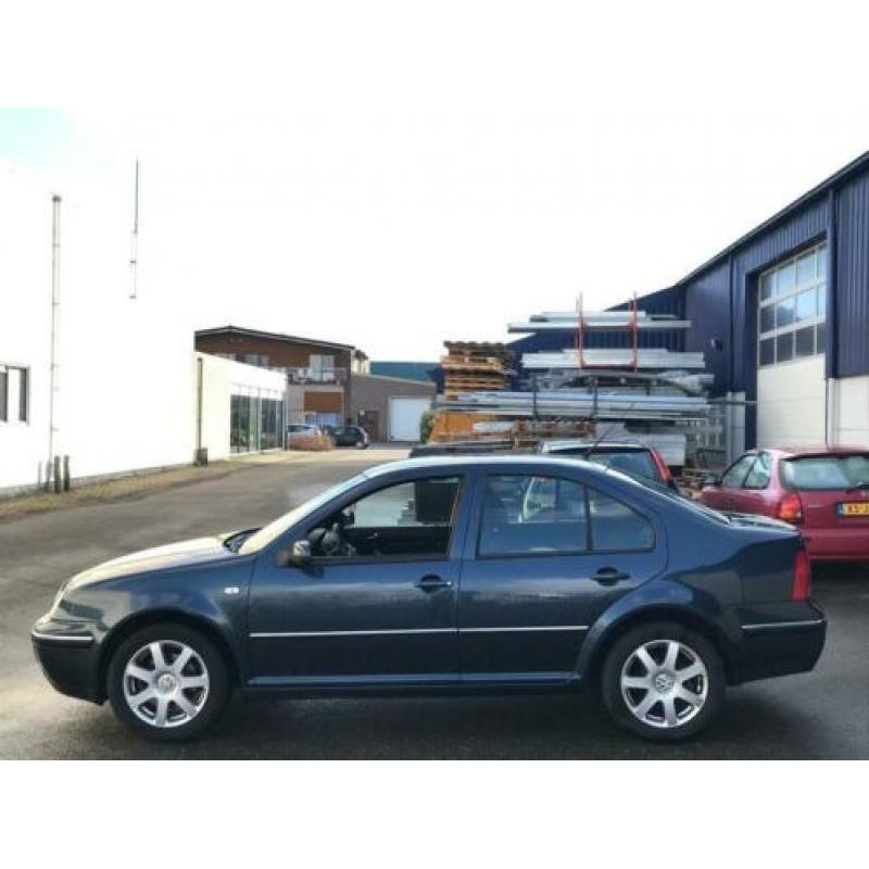 Volkswagen Bora 1.6-16V FSI Turijn Cruise/ Climate/ NAP/ APK