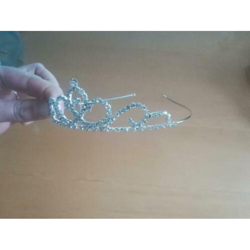 Tiara / Diadeem zo goed als nieuw