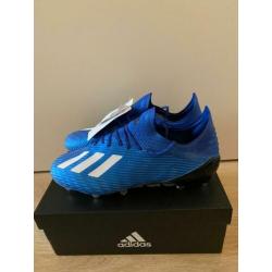 Adidas voetbalschoenen blauw (maat 44)