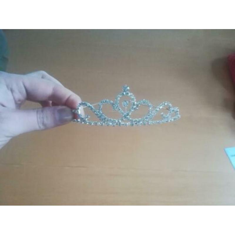 Tiara / Diadeem zo goed als nieuw