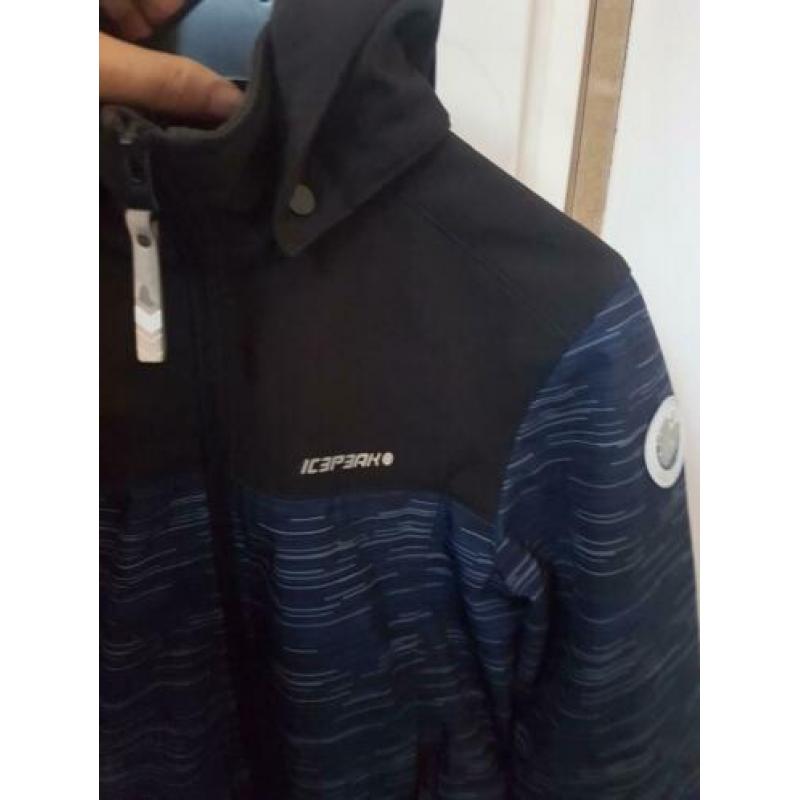 Soft Shell jas van Icepeak 128