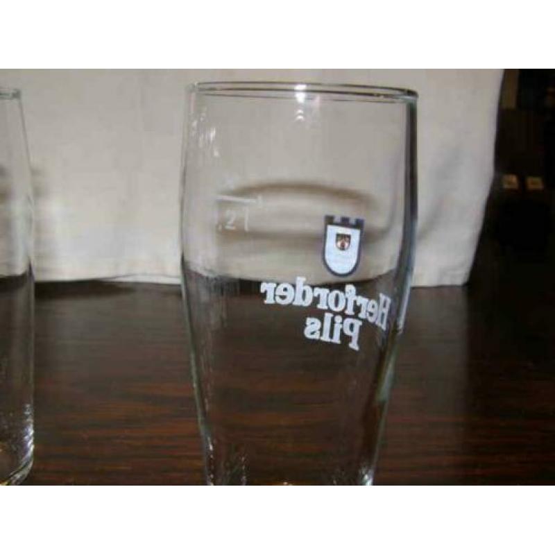 Zes Herforder bierglazen (A16 1328)