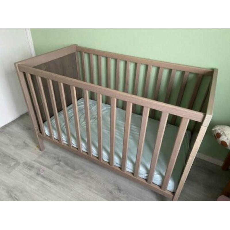 Ledikant ikea. Evt inclusief matras. Bieden.