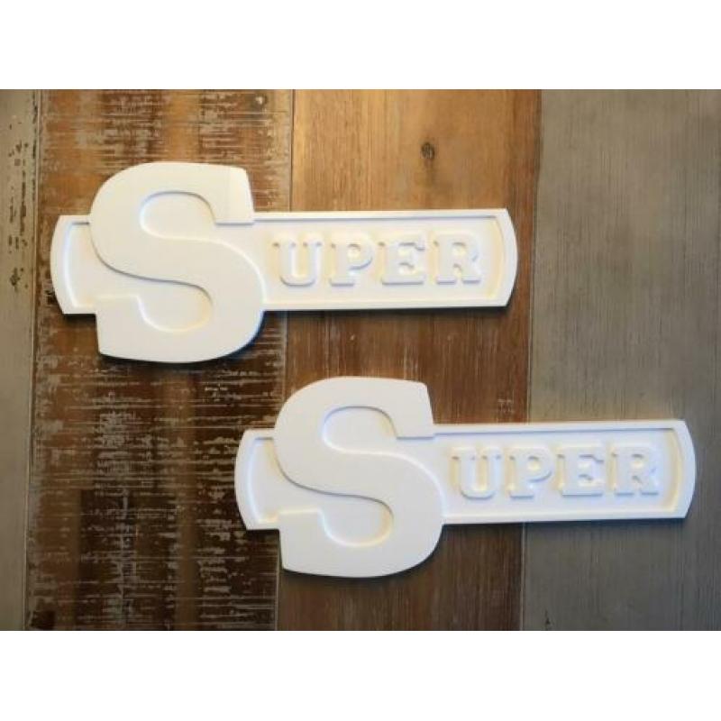 Super logo “oldskool”