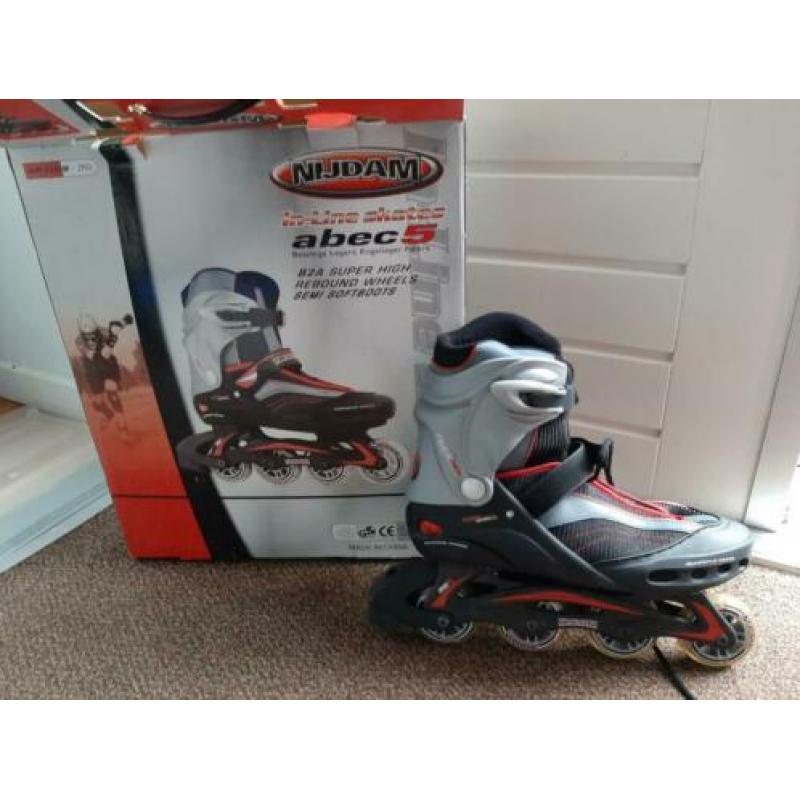 Mooie Inlineskates zo goed als nieuw, Nijdam maat 45