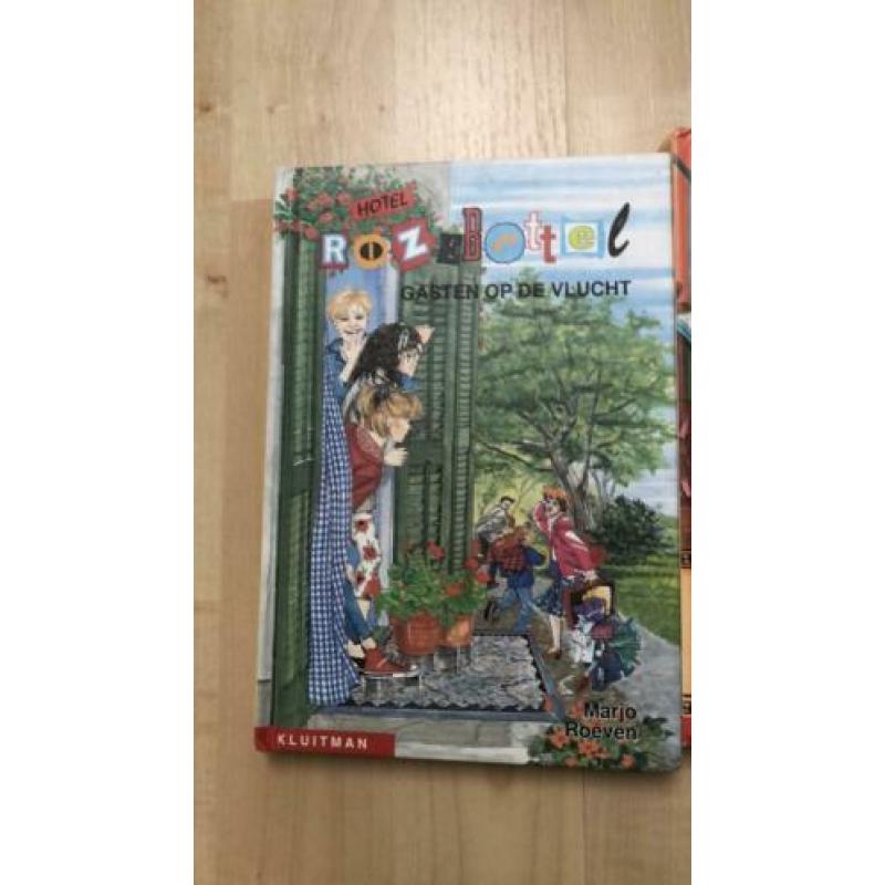 Alle boeken van de serie Hotel Rozebottel
