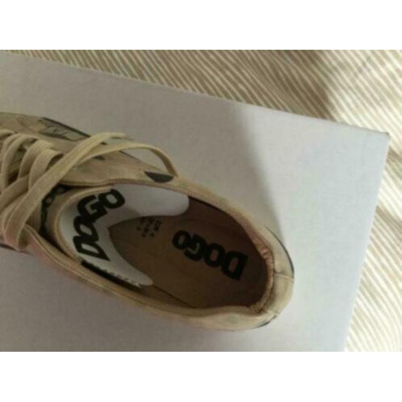 Spiksplinternieuwe DOGO sneakers, maat 39/40
