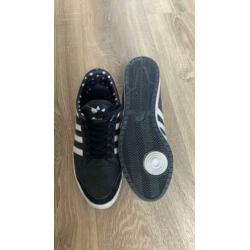 Adidas sneaker maat 38 2/3 (valt als 38)