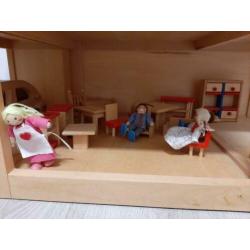 houten poppenhuis, compleet en prima conditie