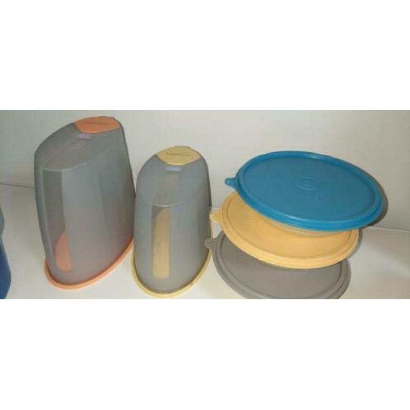 TUPPERWARE zolderrestanten incl goudkleurige tupperware tas