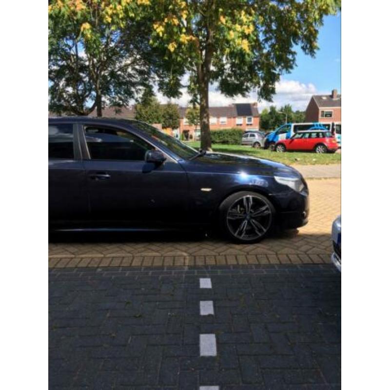 BMW 535d AUT M pakket carbonzwart