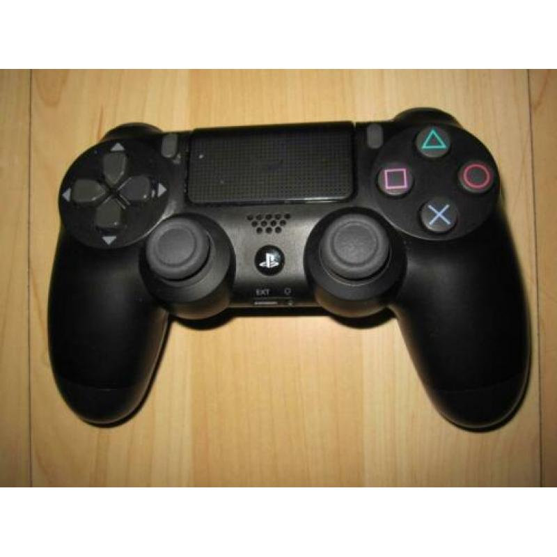 Playstation 4 (PS4) met 2 controllers en headset