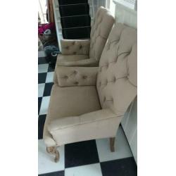 Gratis op te halen twee stoelen