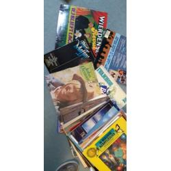 philips pick-up met ongeveer 20 diverse LP's
