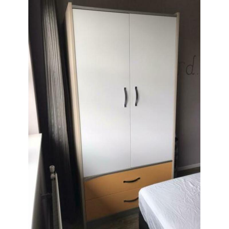 Commode én kledingkast 1 prijs