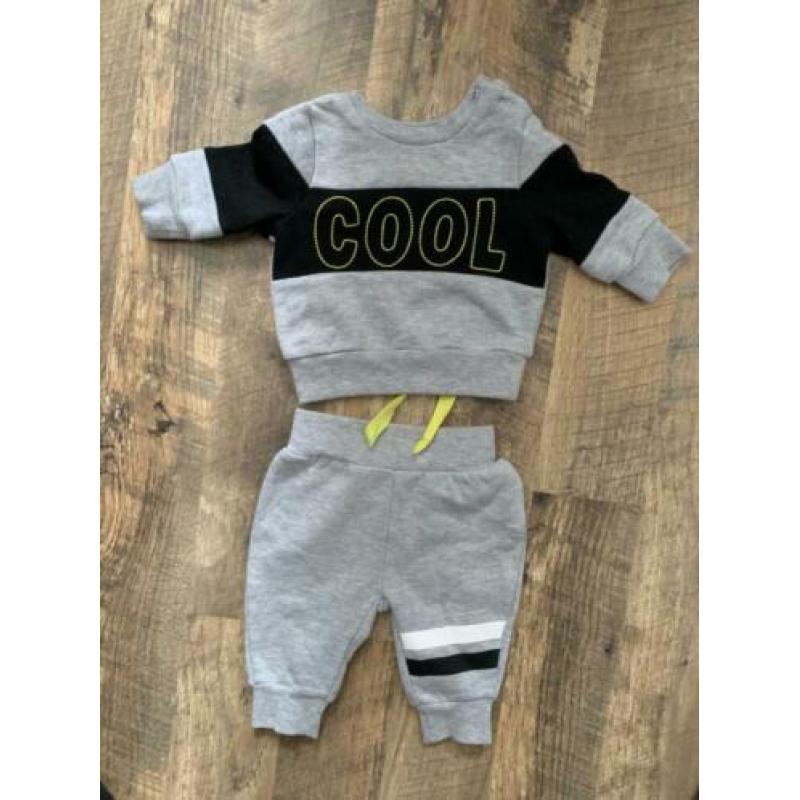 Groot pakket kleding