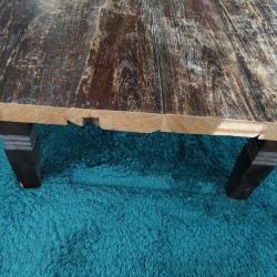 Robuuste koloniale salontafel