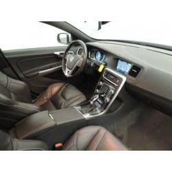 Volvo V60 2.4 D6 Twin Engine R-Design (full options)