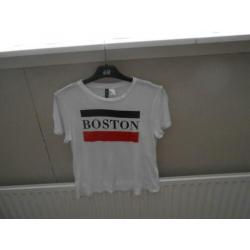 Leuk kort shirtje maat S (meer shirtjes 2 voor €5.00)