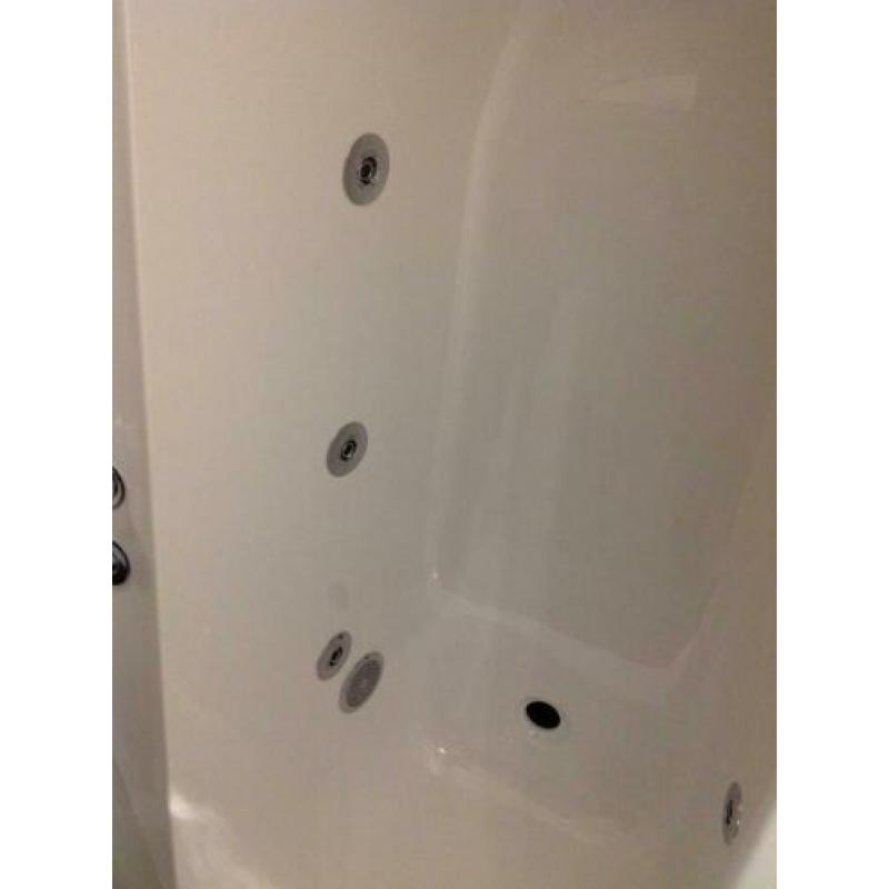 NIEUW LUXE WHIRLPOOL VAN BETERBAD/XENZ VAN RUIM 1000 nu 449