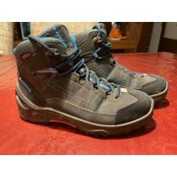 Lowa Goretex 33