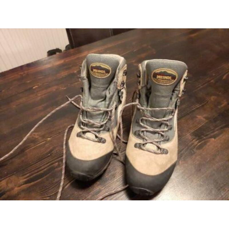 Meindl maat 40 / 40,5 bergschoenen maat 7
