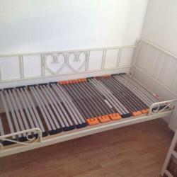 Bed met lattenbodem afmeting 90x200