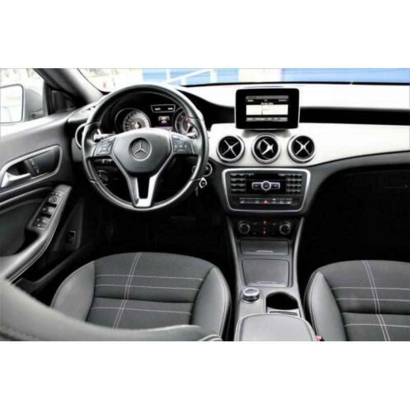 Mercedes-Benz CLA-Klasse 180 Sport Aut Xenon 18 inch Amg Pdc