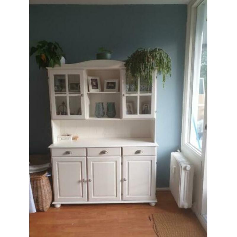 Leuke, cremekleurige buffetkast te koop