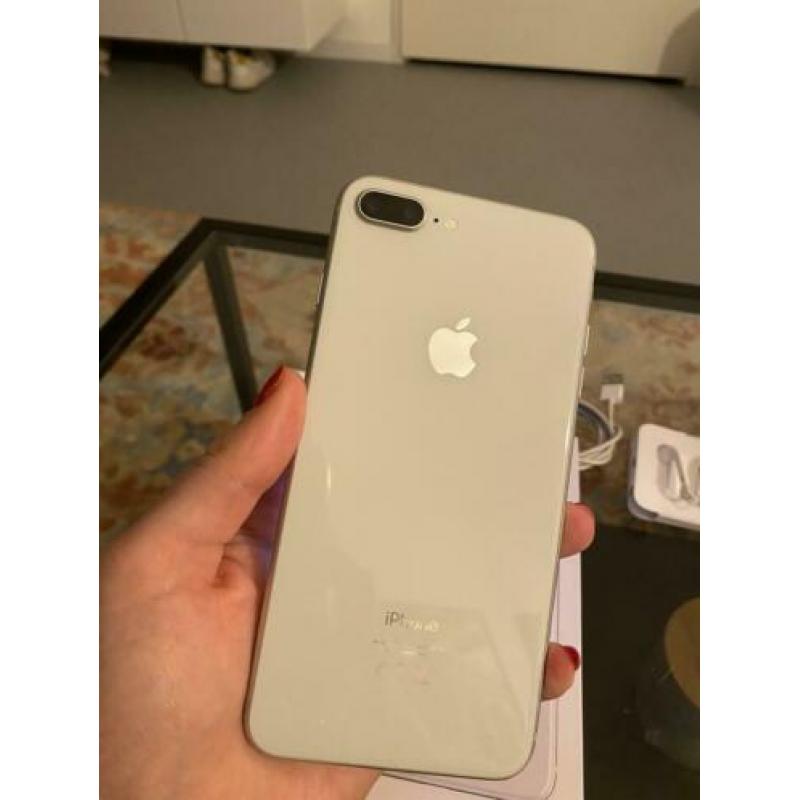 iPhone 8 Plus 64gb wit