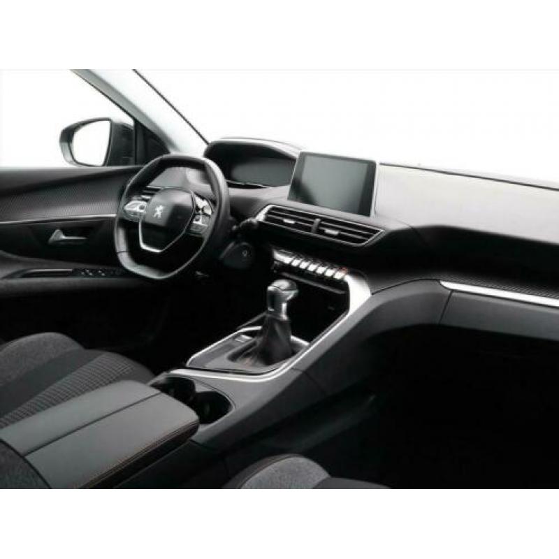 PEUGEOT 5008 1.2 PureTech 130pk Executive | PDC | NAVI |