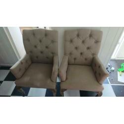 Gratis op te halen twee stoelen