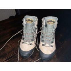 Meindl maat 40 / 40,5 bergschoenen maat 7