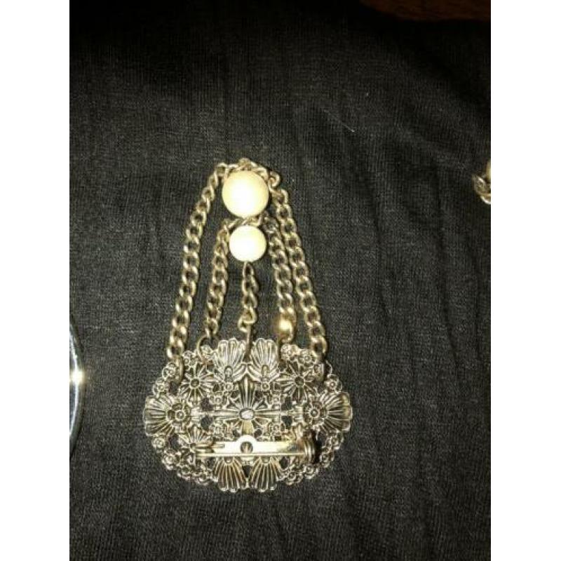 Lotje vintage sieraden ook zilver erbij