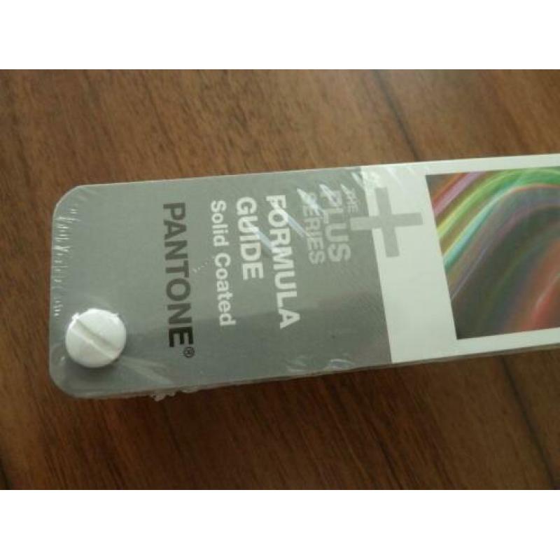 Pantone Formula Guide Solid Coated kleurenwaaier nieuw