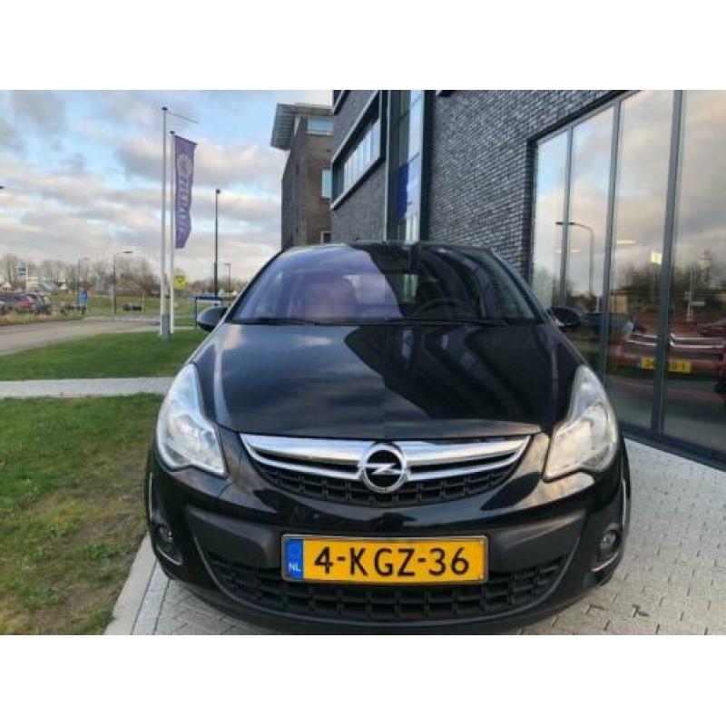Opel Corsa 1.2 16V LPG 3D 2013 Zwart
