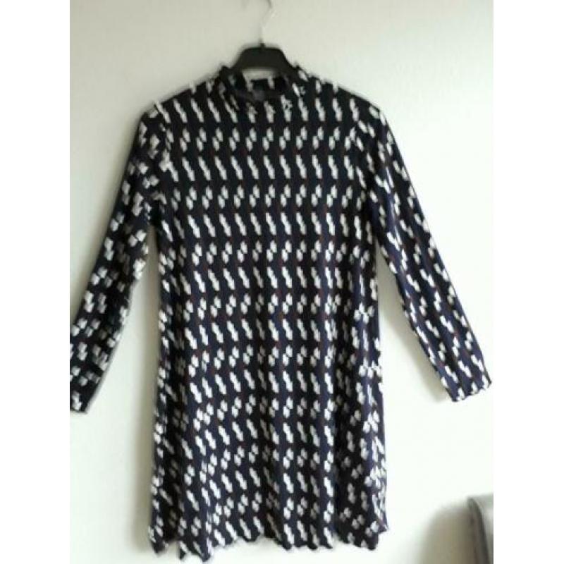 Jurk knielengte 97cm Primark maat 42 diverse kleuren NIEUW..