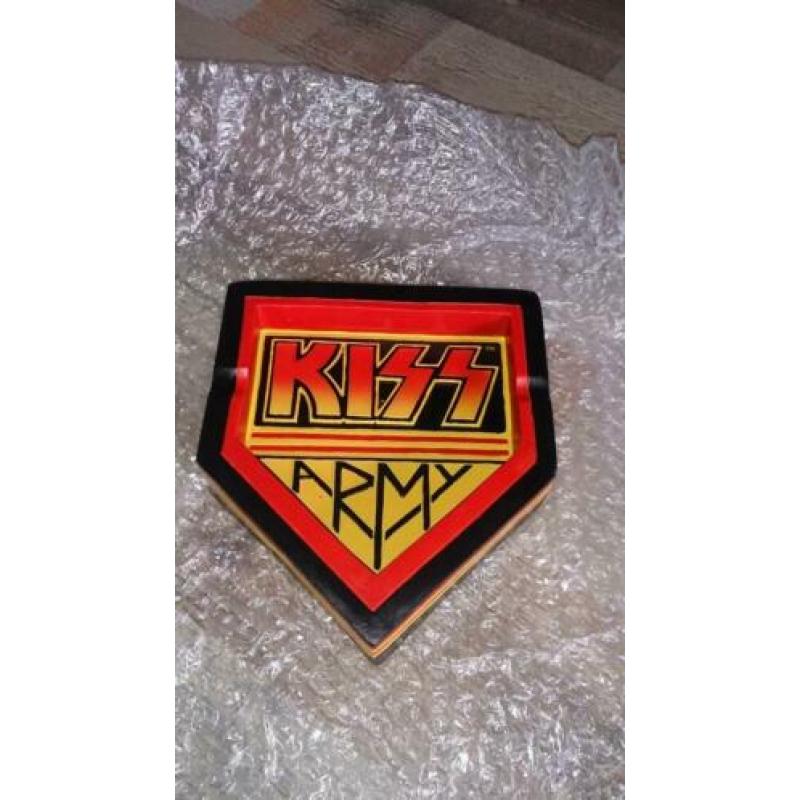 Kiss Army asbak/wierrook brander