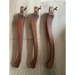 Allerlei houten onderdelen poten rolletjes torentjes etc