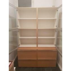 Kast met lades. (Voor boeken of hoe je het wilt gebruiken)